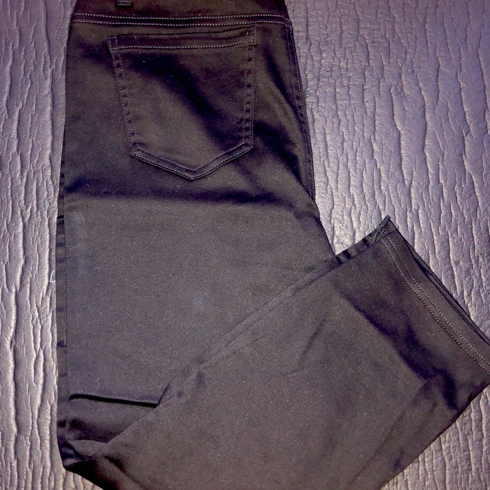 Brand New! Nygard Capris Pants